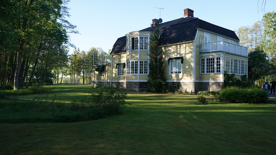 Solvikens Pensionat, huvudbyggnaden